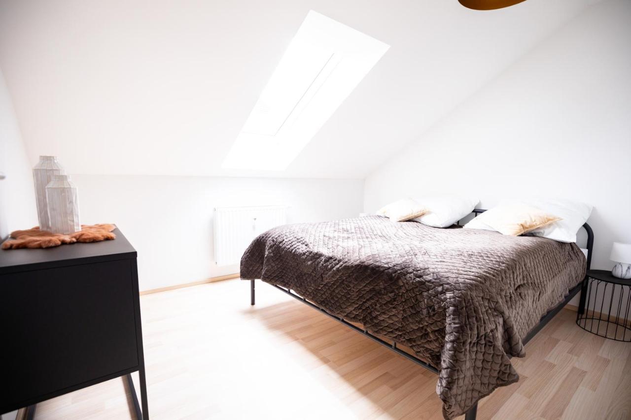 Design-Ferienwohnung In Kelberg Am Nuerburgring: Platz Fuer 6, Kueche, Wifi, Netflix 외부 사진